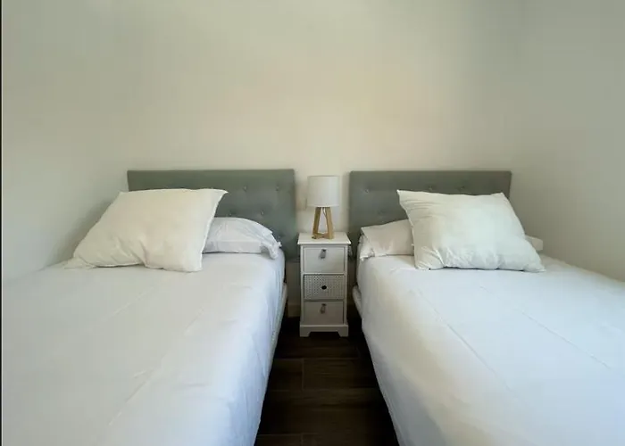 Apartamento Piso De Dos Y Parking Málaga